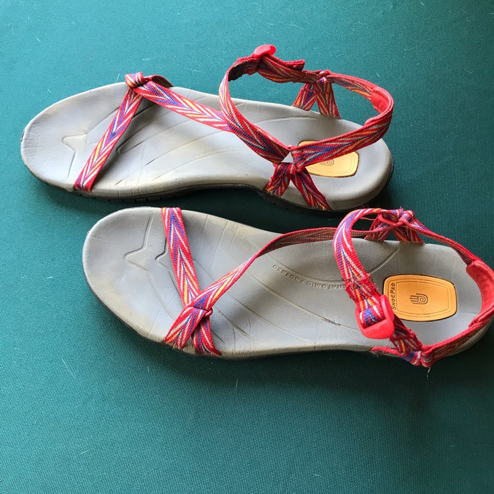 Teva Zirra size 11